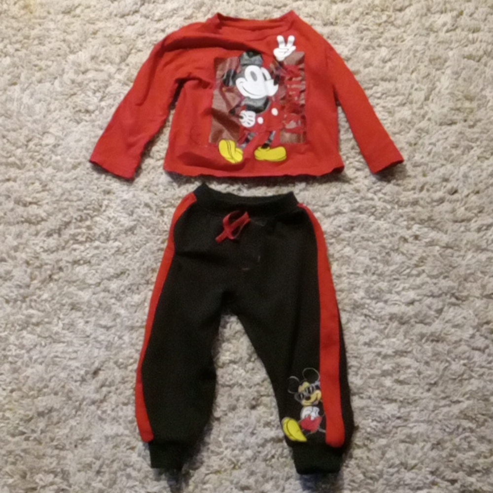 Mickey mouse outfit